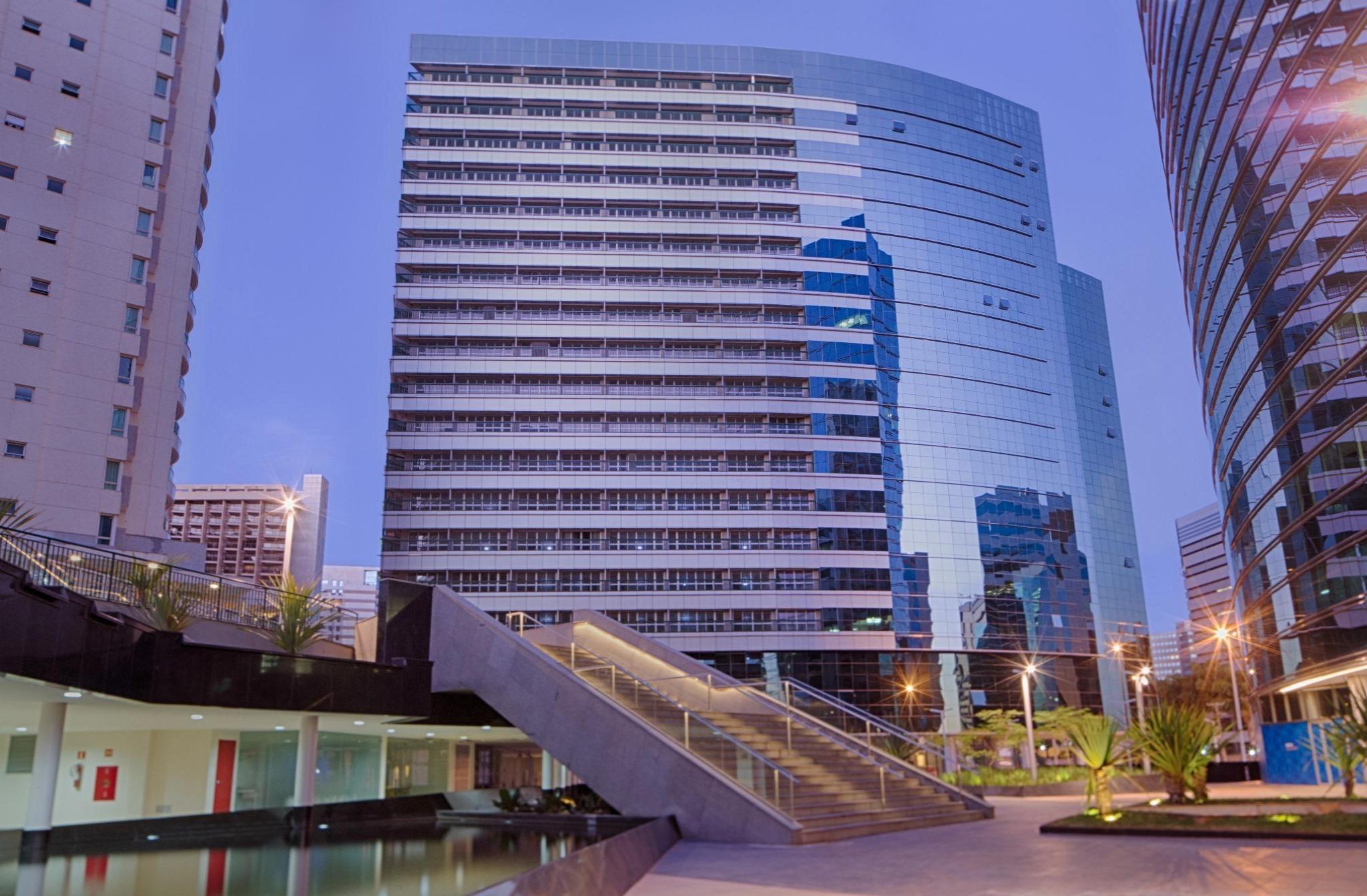 Fusion Hplus Express + Brasilia Exterior photo